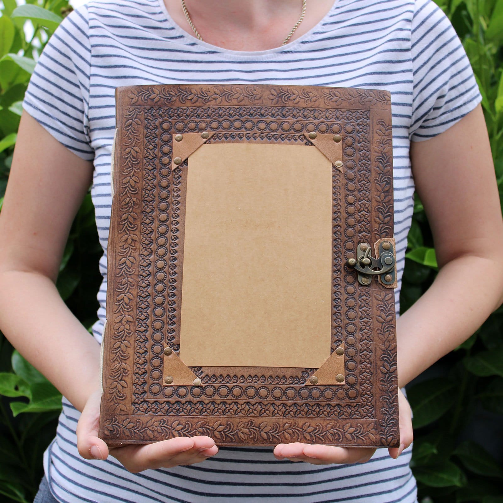 Huge Customisable Visitor Leather Book 10 x 13" (200 pages) - ShopGreenToday
